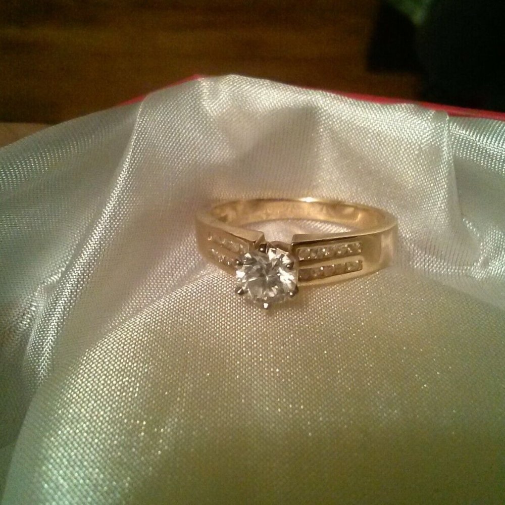 Pre-owned Genuine 14 KT Gold & Diamond ENGAGEMENT RING ONLY